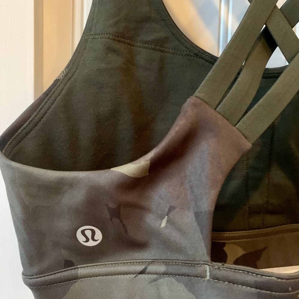 Lululemon 3-Strap All Sport Bra - Picture 3 of 9